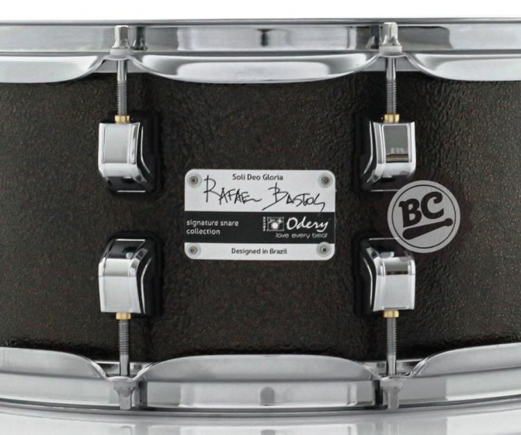 Caixa Odery Signature Rafael Bastos 14x6,5