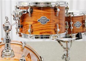 Bateria Sonor Ascent Beech Natural Lacquer Jazz Set com Bumbo 18