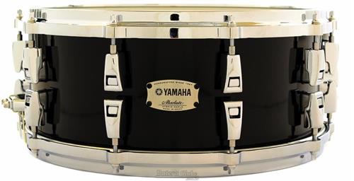 Caixa Yamaha Absolute Hybrid Solid Black Lacquer 14x6