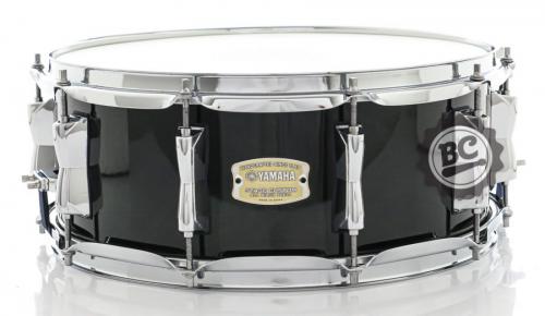 ドラム缶remakeBOX！ブラック Caixa Yamaha Stage Custom Raven Black Lacquer 14x5,5