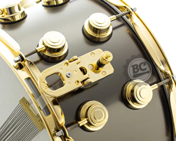 Caixa DW Collectors Satin Black Brass Gold Hardware 14x8