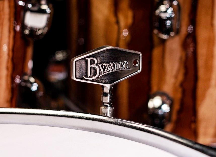 Chave de Afinação Meinl Byzance Drum Key Antique Tin MBKT padrão
